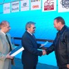 Cena Přístav 2004 - Pan náměstek gratuluje Mgr. Pavlu Eybertovi, starostovi města Chýnova